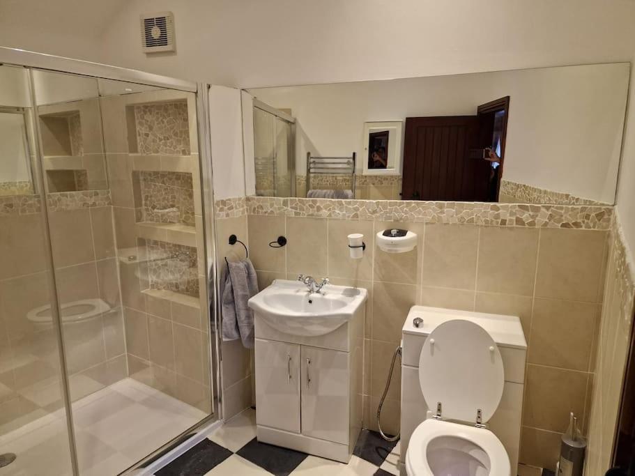 Joiners Arms - Studio Apartments Market Drayton Bagian luar foto
