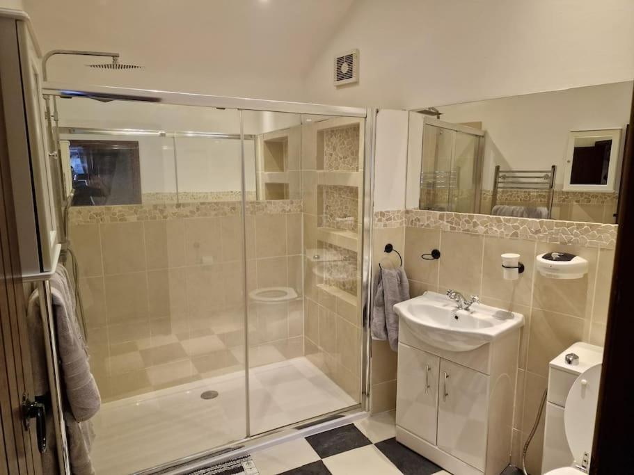 Joiners Arms - Studio Apartments Market Drayton Bagian luar foto