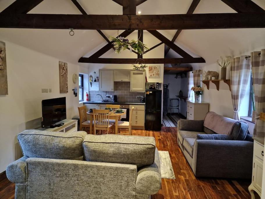 Joiners Arms - Studio Apartments Market Drayton Bagian luar foto