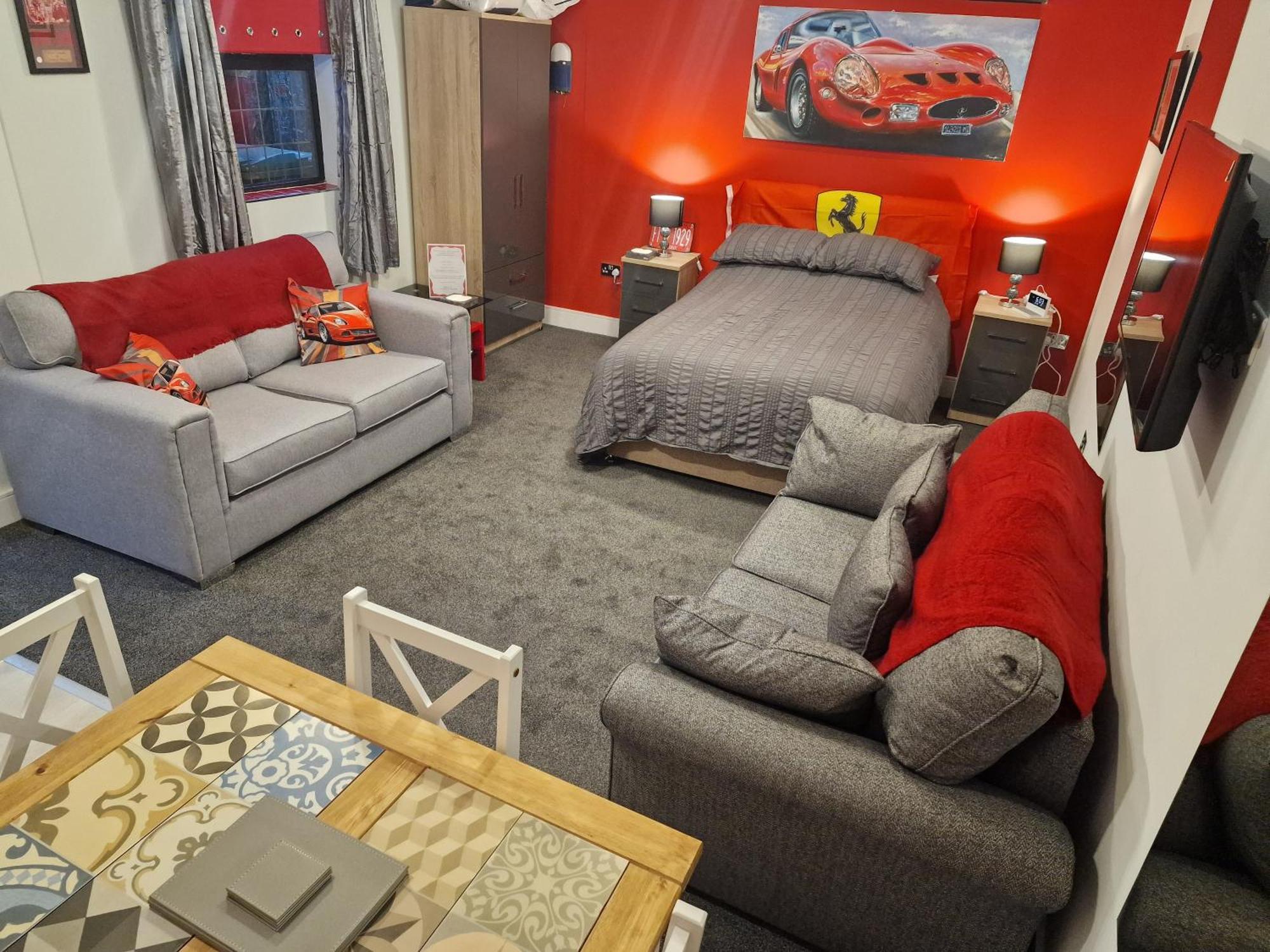 Joiners Arms - Studio Apartments Market Drayton Bagian luar foto