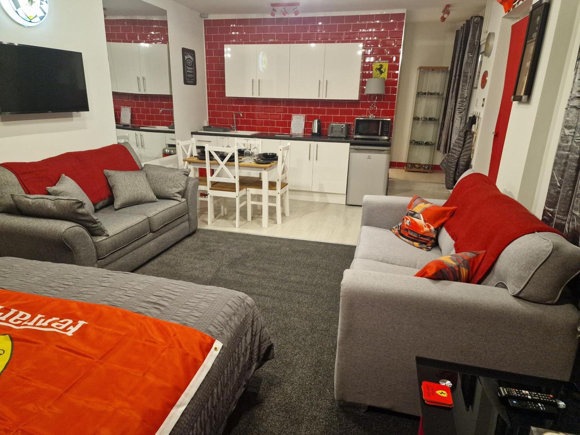 Joiners Arms - Studio Apartments Market Drayton Bagian luar foto