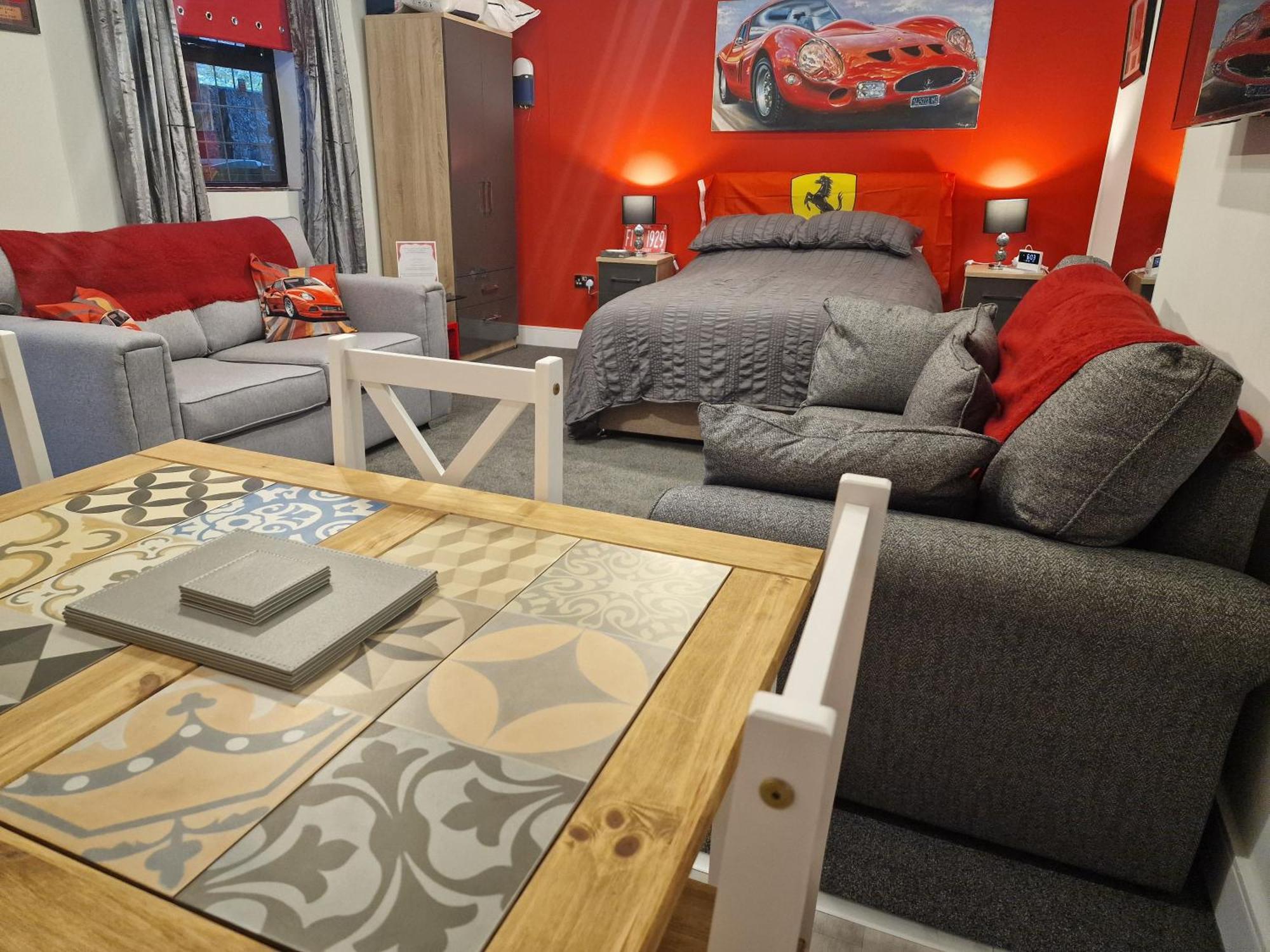 Joiners Arms - Studio Apartments Market Drayton Bagian luar foto