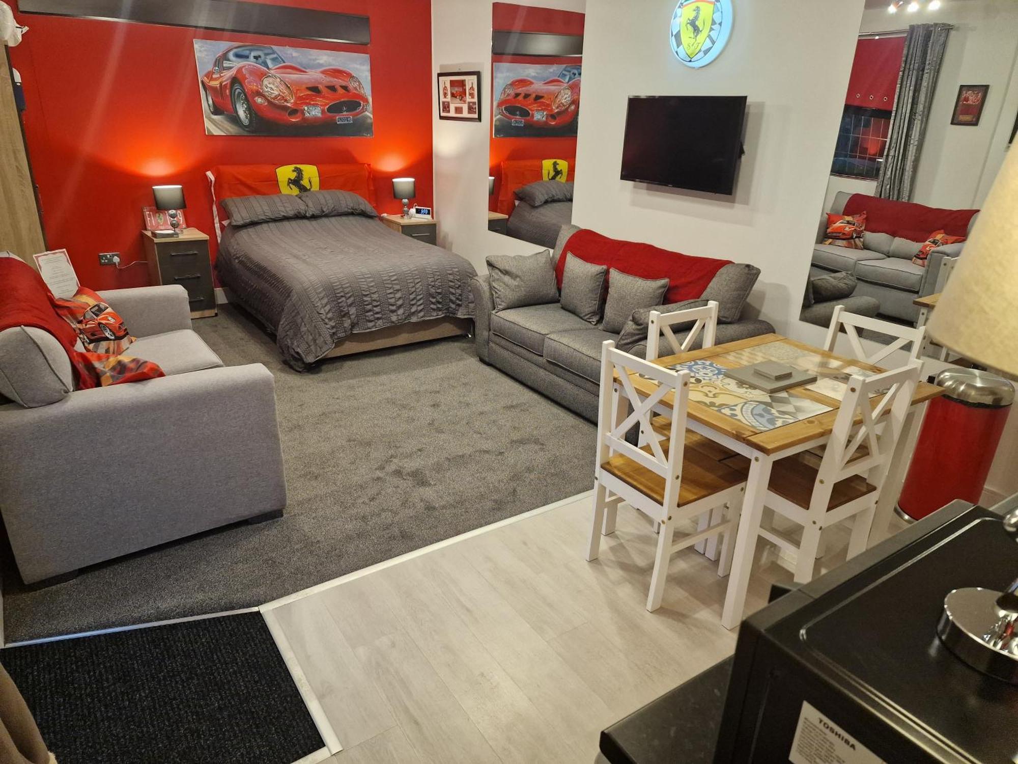 Joiners Arms - Studio Apartments Market Drayton Bagian luar foto